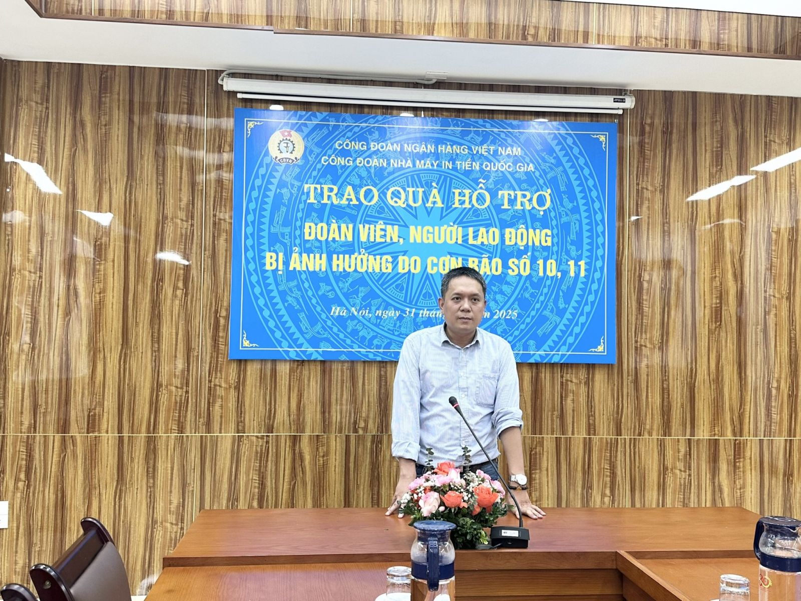 Đồng chí Bạch Đức Chính – Phó Chủ tịch Công đoàn Nhà máy phát biểu  tại Hội nghị