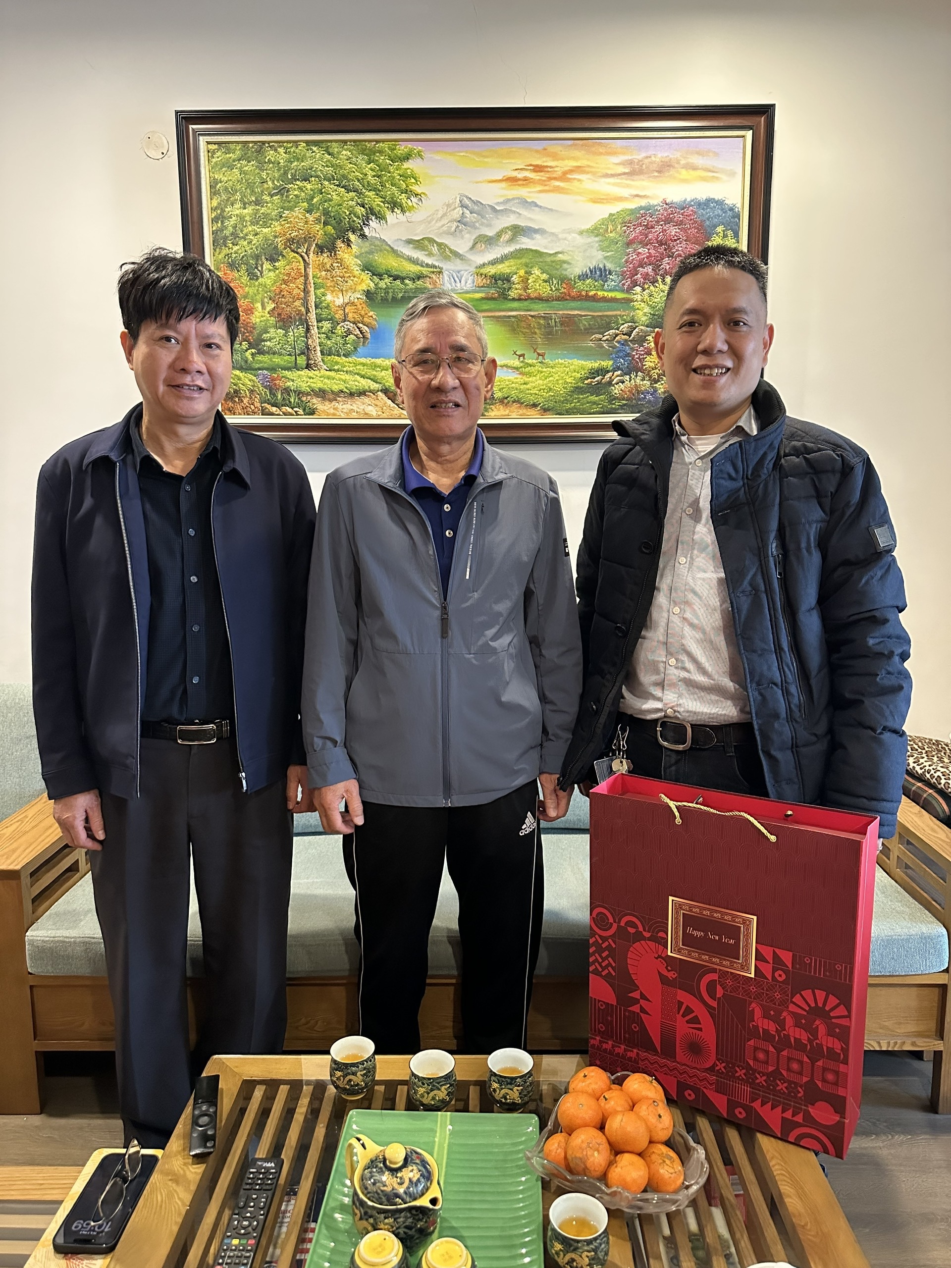 CÔNG ĐOÀN NHÀ MÁY GẶP MẶT, CHÚC TẾT CÁC ĐỒNG CHÍ CHỦ TỊCH CÔNG ĐOÀN QUA CÁC THỜI KỲ VÀ TRAO QUÀ CHO CÁC CHÁU MỒ CÔI NHÂN DỊP TẾT NGUYÊN ĐÁN BÍNH NGỌ 2026