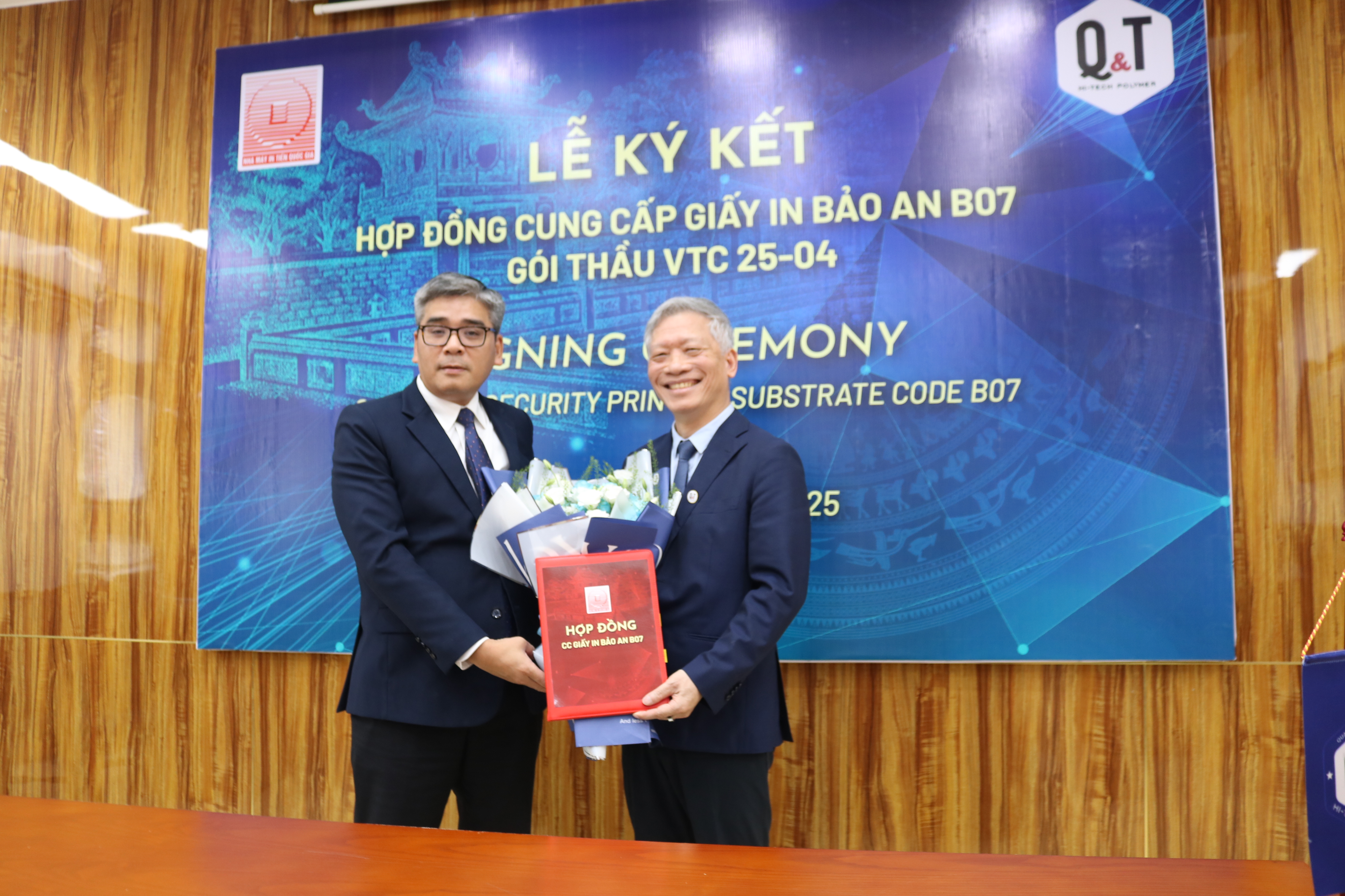 Lễ ký kết hợp đồng cung cấp giấy in bảo an mã hiệu B07 năm 2025