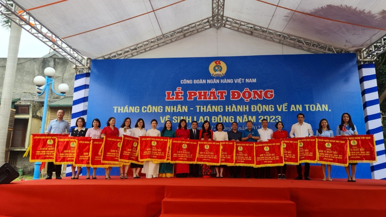 Công đoàn Ngân hàng Việt Nam phát động Tháng Công nhân, Tháng Hành động về An toàn, vệ sinh lao động năm 2023 tại Nhà máy In tiền Quốc gia