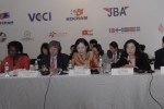 Phó Thống đốc NHNN Nguyễn Thị Hồng tham dự Diễn đàn doanh nghiệp Việt Nam 2015 và giải đáp một số khuyến nghị của Nhóm Công tác Ngân hàng